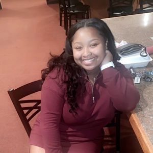 Meet your Posher, Janiya